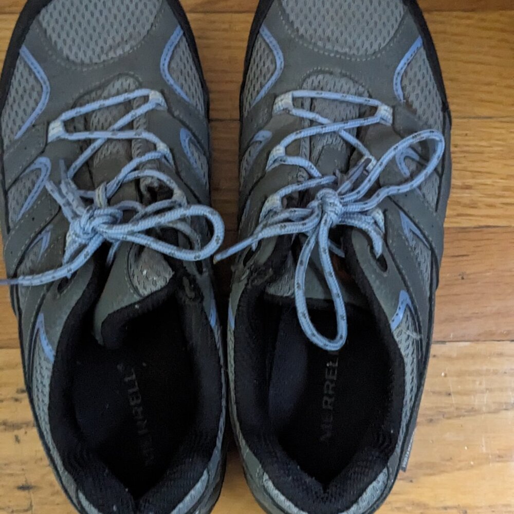 Women's Size 8 Merrell Hiking Shoes